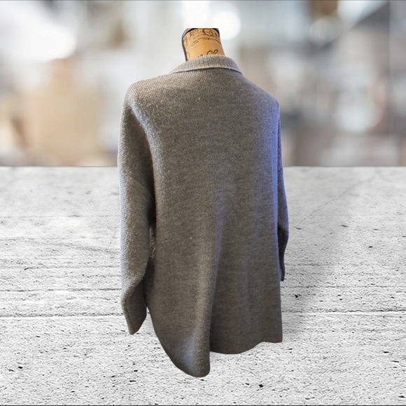 Made in Italy gray wool blend sweater/cardigan size - Picture 5 of 10